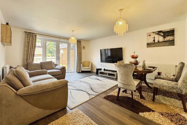 45, Divot Way, Hampshire photo 4