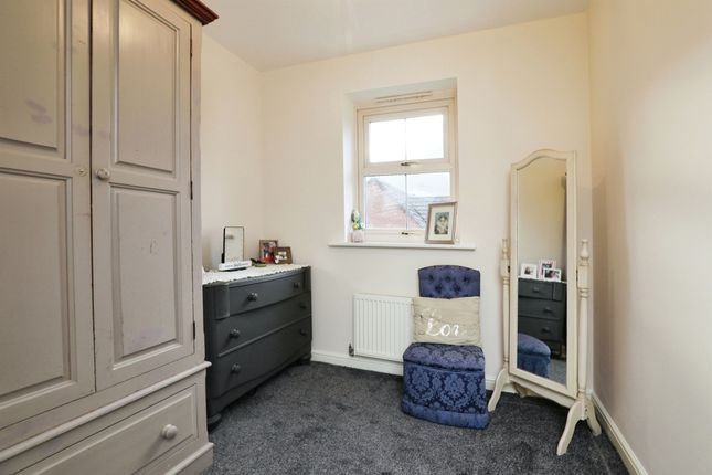Town house for sale in Sherwood Road, Harworth, Doncaster
