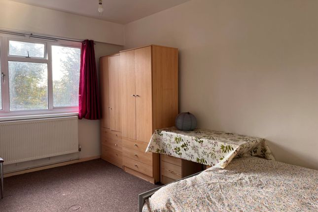 20 Hickes House, Harben Road, London photo 2
