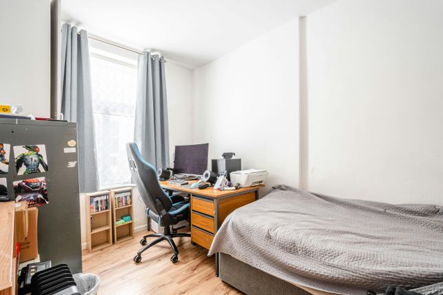 Flat 3 Victoria Chambers - Luke Street, Shoreditch, London photo 5