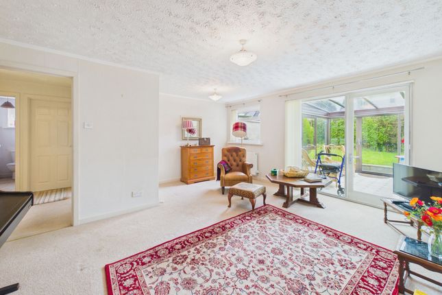 22 Elm Park, Haverfordwest photo 2