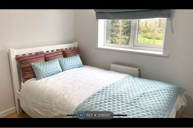 Thumbnail Room to rent in Chariot Way, Cambridge