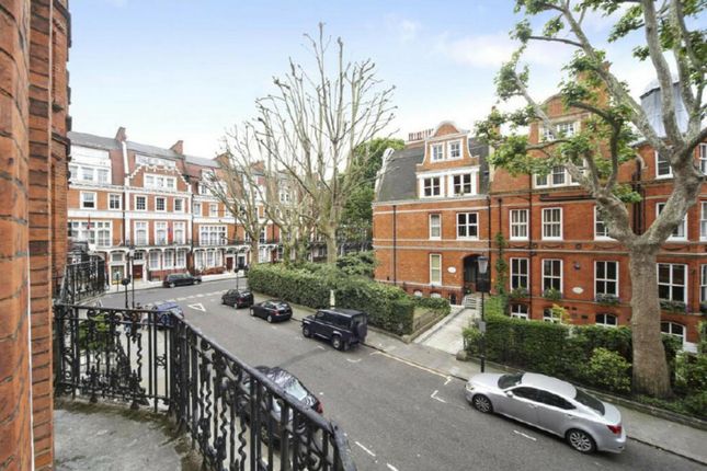 Block of flats for sale in Kensington Court, London