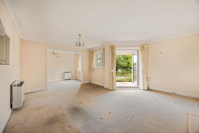 Flat 20, Chiltern Court, St. Barnabas Road, Reading photo 2
