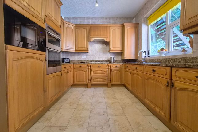 Flat 1, 31 Deepdale Avenue, Scarborough photo 2