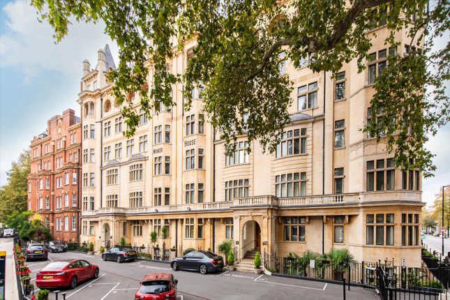 Flat for sale in Marylebone Road, London