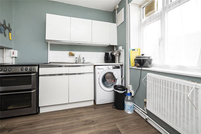 76, Stroud Crescent, London photo 4