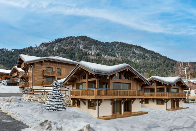 Chalet for sale in Essert-Romand, France