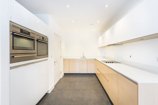 1, Peartree Way, Greenwich photo 4