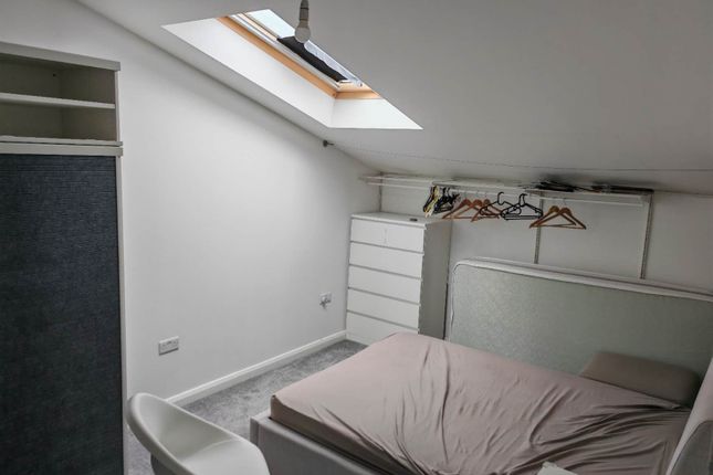 33, Bramwell Drive, Manchester photo 3