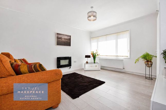 4 Zamenhof Grove, Smallthorne, Stoke-on-Trent photo 2