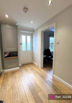 4, Alexandra Road, Windsor photo 4