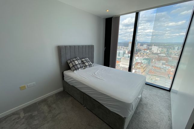 Flat to rent in Beetham Tower, Manchester