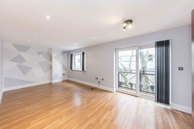 Apartment 5, 95, Alscot Road, London photo 2