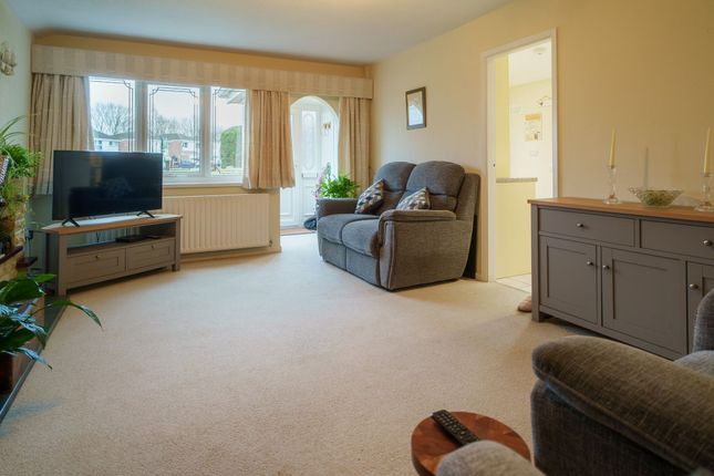 51 Lancaster Avenue, Nottingham photo 4