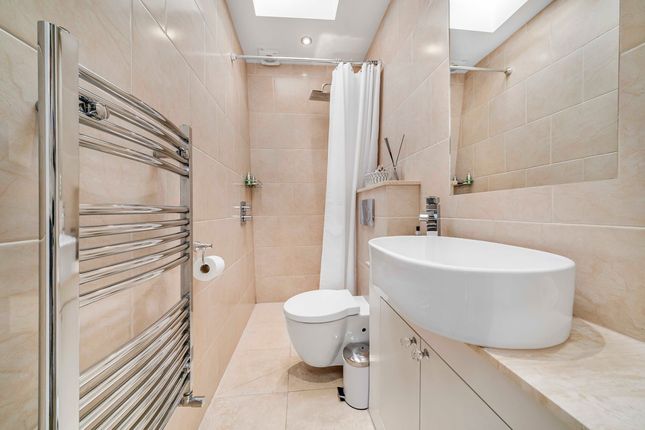 Kfh-67_Hopton_Road-1
