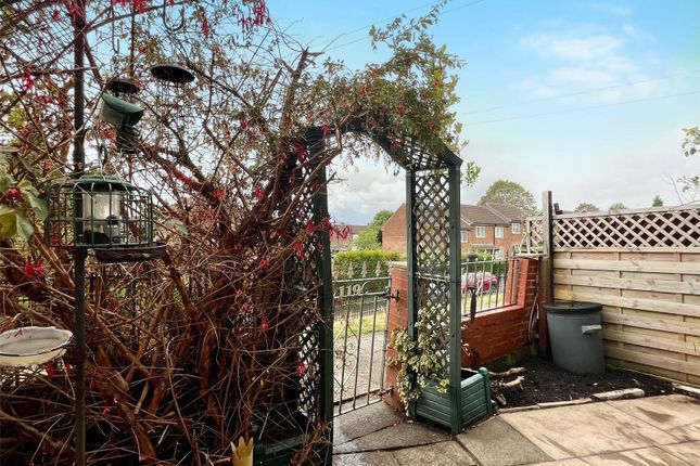 119, Lewis Drive, Greater Manchester photo 2