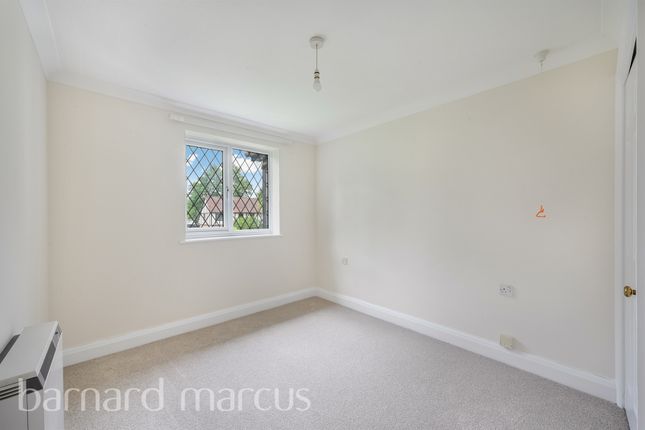 Flat 15, Church Court, 31, Monks Walk, Reigate photo 5