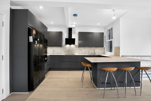 31, Priory Road, London photo 2