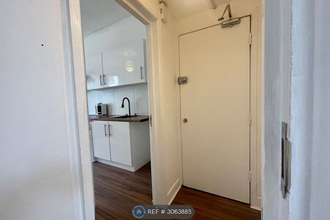 Ground Floor Front Flat, South Norwood Hill, London photo 4