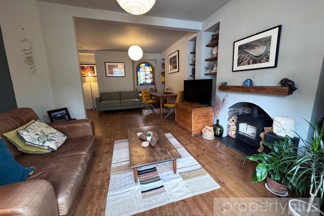 18, Clyngwyn Road, Rhondda Cynon Taff photo 4