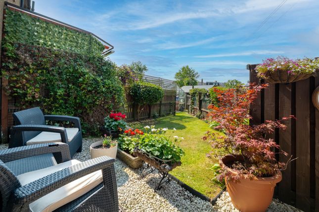 47 Stewartfield Crescent, Broxburn photo 4