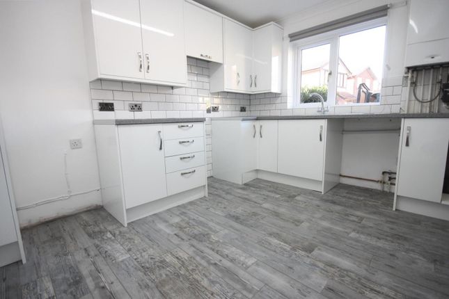 12, Brambling Close, Weymouth photo 4