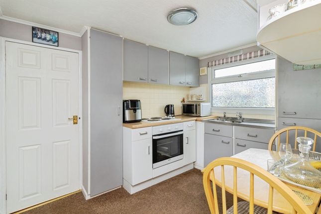 33, Abbotshill Park, Totnes Road, Newton Abbot photo 2