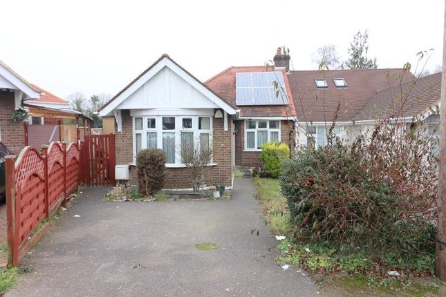 3 bed bungalow for sale in Humberstone Close, Luton, Bedfordshire LU4