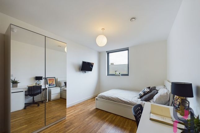 403 The Terrace 11 Plaza Boulevard, Liverpool photo 3