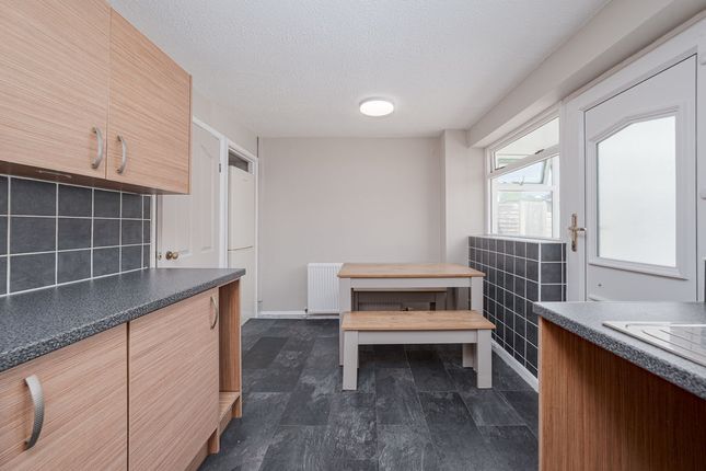 72, Burnside, Wigan photo 4