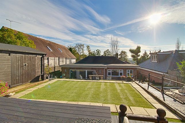 Thumbnail Bungalow for sale in Hamlet Hill, Roydon, Harlow
