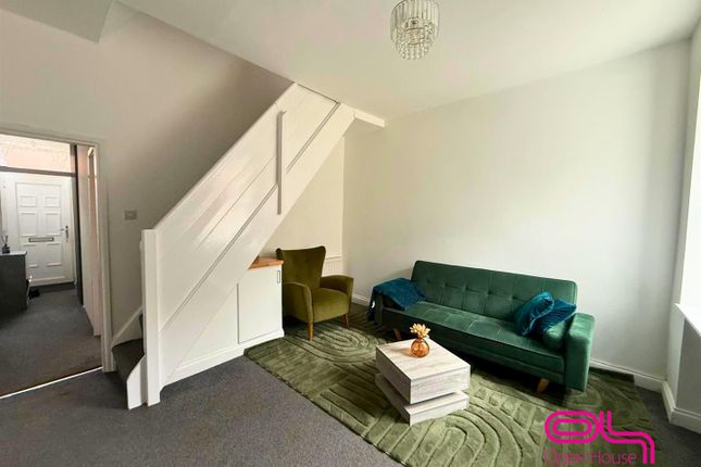 91, Moorfield Grove, Bolton photo 2