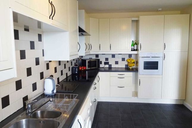12 Addington Court, Madeira Road, Weston-super-Mare photo 2