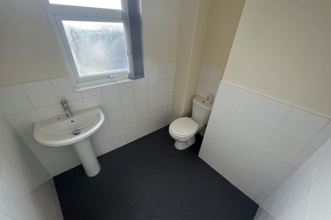 Flat to rent in Cavendish House, Cavendish Street, Manchester
