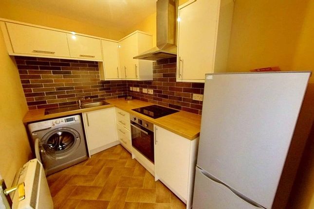 Flat 3-2, 43, Eversley Street, Glasgow photo 3