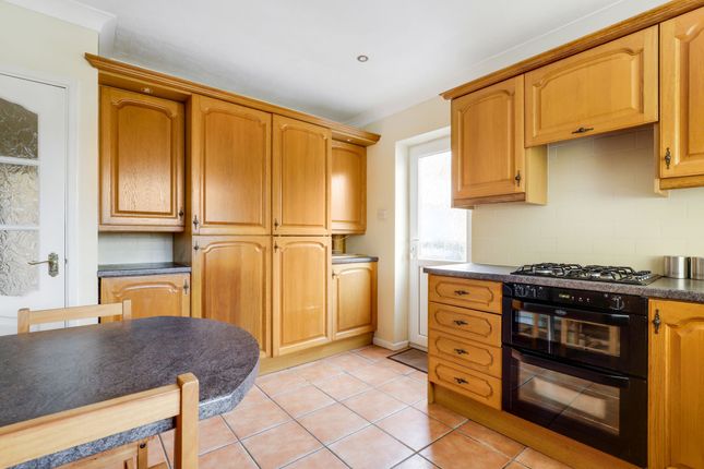 11 Chadborn Avenue, Nottingham photo 4