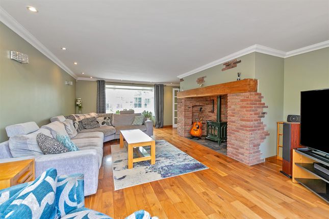 18Burghleyclose-36.Jpg