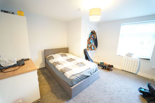 Property to rent in Rooms 8, 9 &amp; 10, Flat 7, 10 Middle Street, Beeston, Nottingham