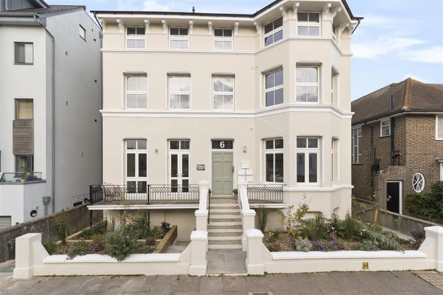2-bed flat on 3 Hardwick House, 6, Hardwick Road, Eastbourne, £1,300/mo
