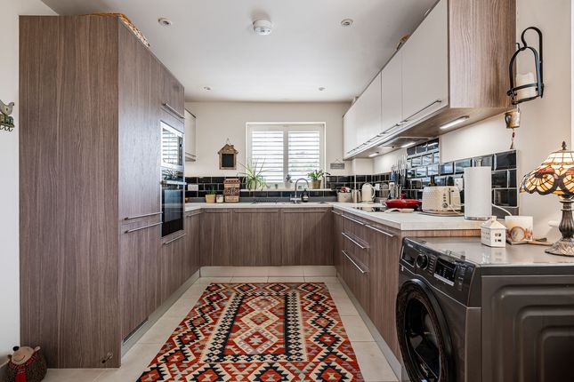 5, Cardinham Close, Lostwithiel photo 3