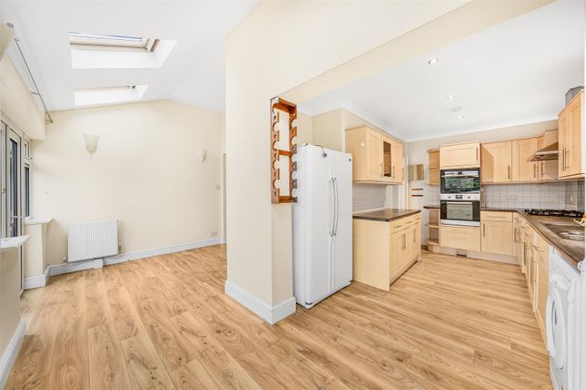 63, Victoria Road, London photo 4