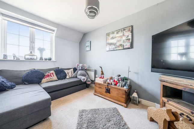 12, Flycatcher Keep, Bracknell photo 4