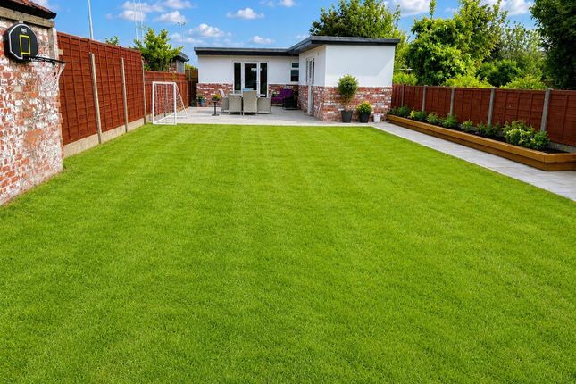 13, Lynton Road, Southport photo 3