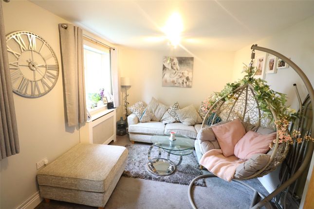 Flat for sale in Wood Grove, Silver End