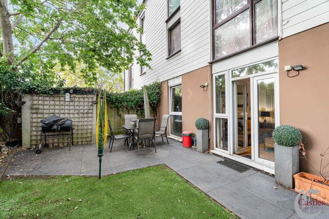 68, Clarence Road, London photo 4