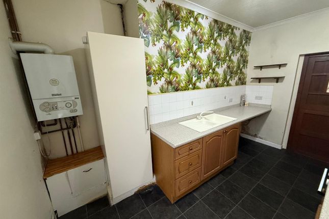 125, Bury Road, Rossendale photo 4