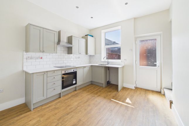 7, Smith Street, Greater Manchester photo 3
