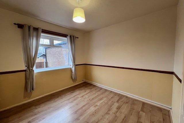 68, Laurel Crescent, Nottinghamshire photo 5