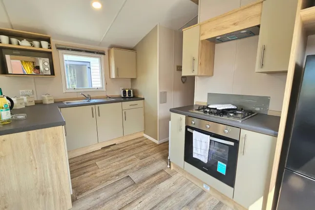 Brynteg Country And Leisure Retreat, Llanrug, Gwynedd photo 5